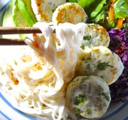 asian chicken balls noodle