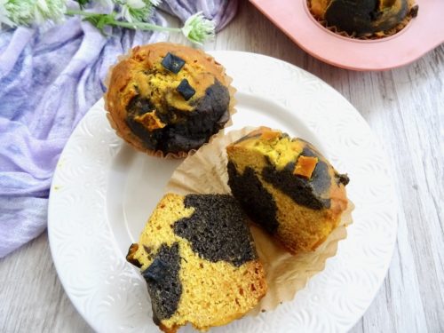 pumpkin & black sesame swirl muffins